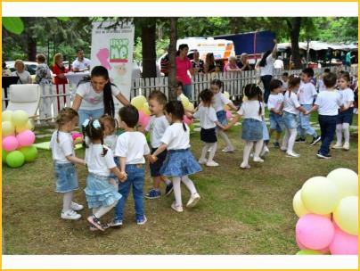 МАЛИОТ ЈАС ПРОСЛАВУВА, ИДНИТЕ ПРВАЧИЊА ГИ ПОЗДРАВУВА - 2 слика 11